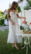 FENTASY – blå maxiklänning med kvinnlig silhuett