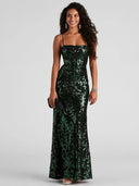 Paljettklänning med rak halsringning och glansig yta